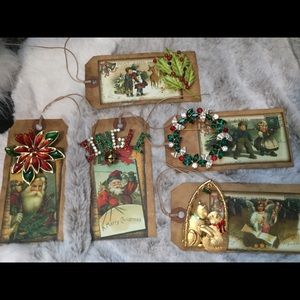 Set of 5 vintage Christmas Brooches